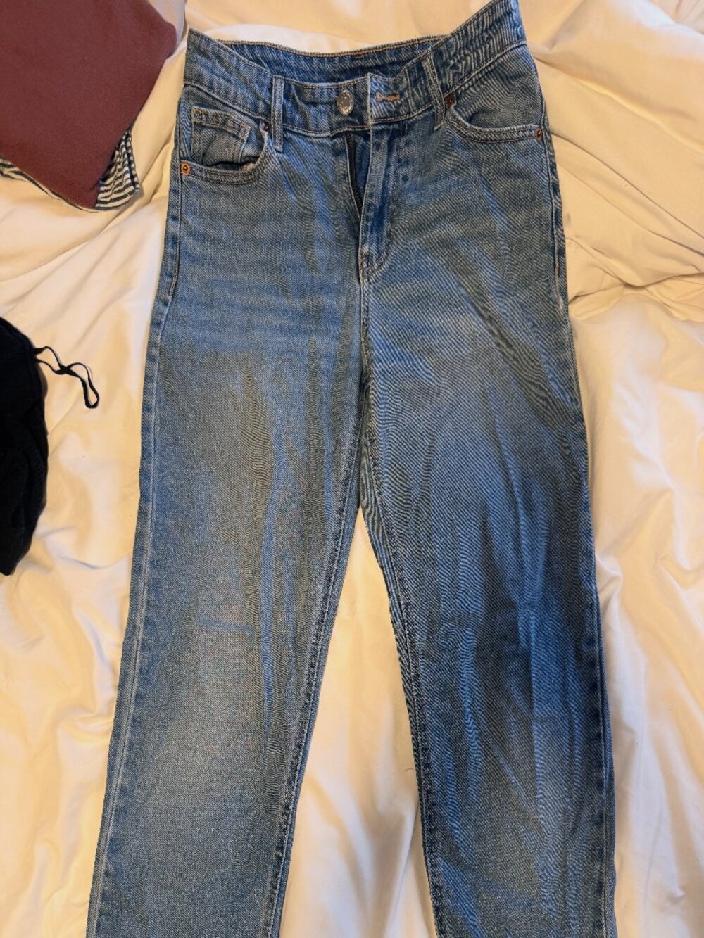 Womens Loose Fitting Denim Jeans (High Rise)